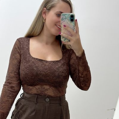 TOP ENCAJE - EN REPOSICIÓN